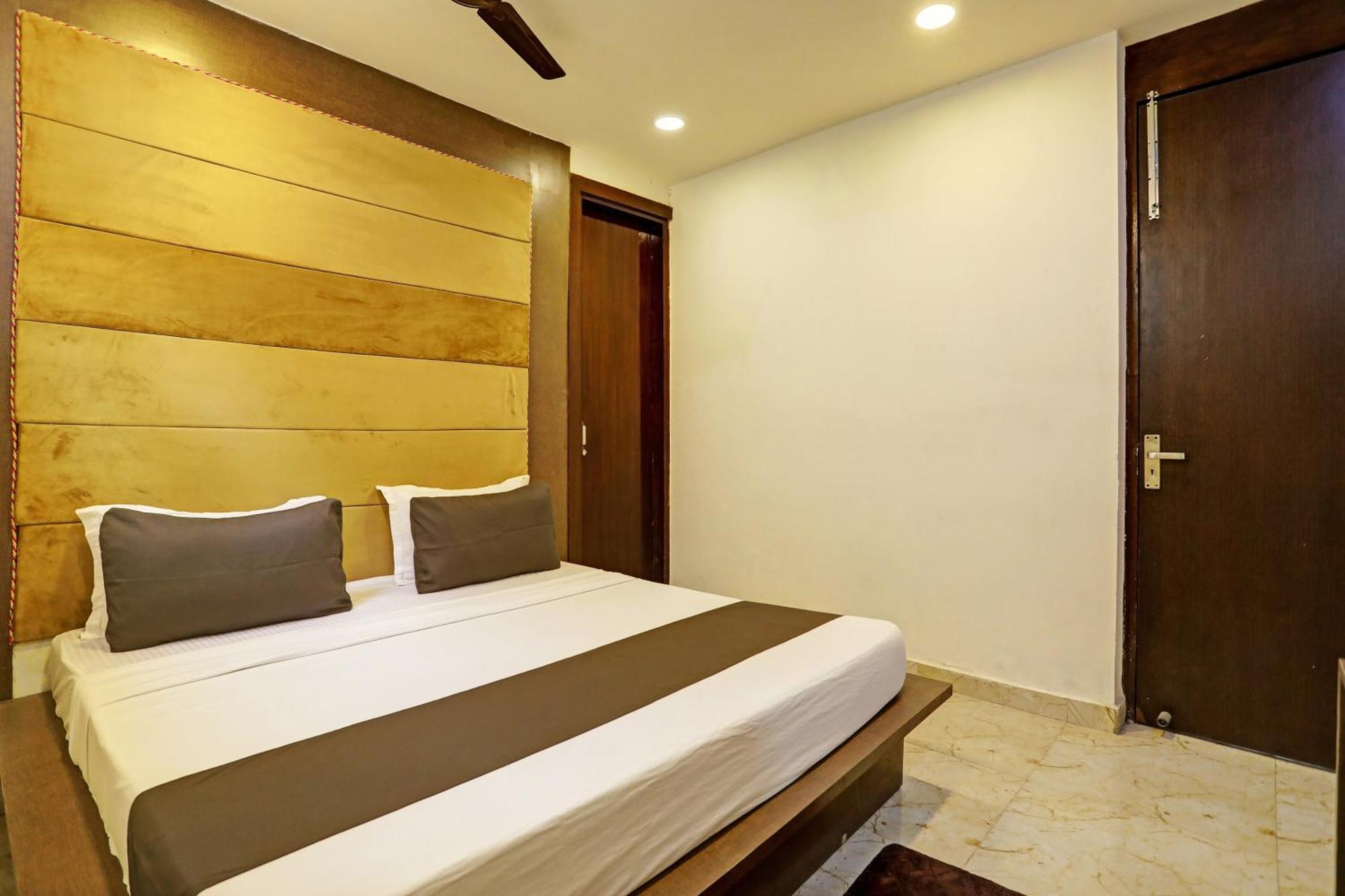 Hotel O All In One Hotel 가지아바드 외부 사진