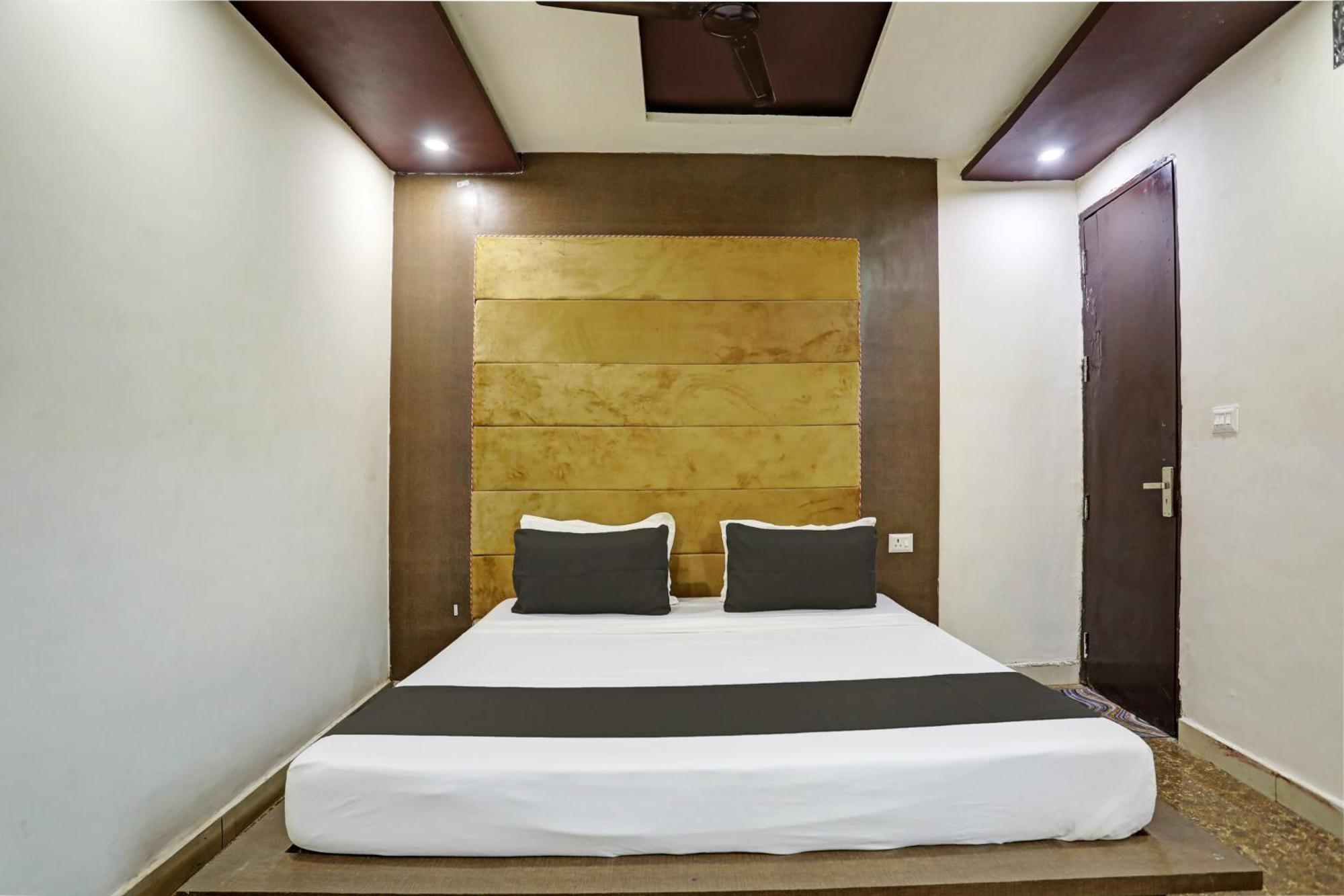 Hotel O All In One Hotel 가지아바드 외부 사진